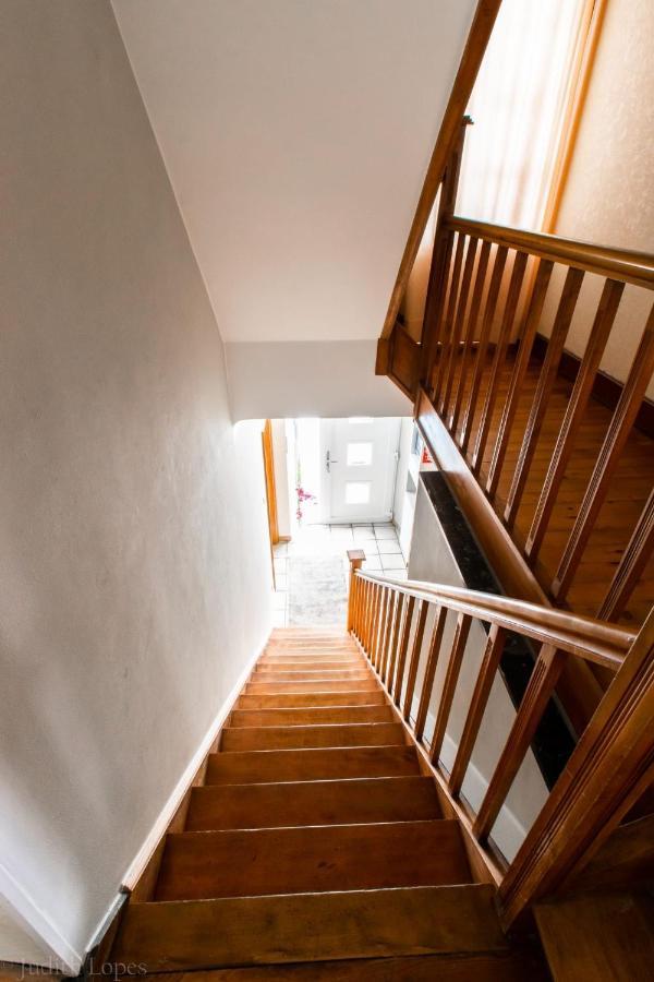 Maison Spacieuse Unifamiliale. Gite La Clochette 巴斯托涅 外观 照片