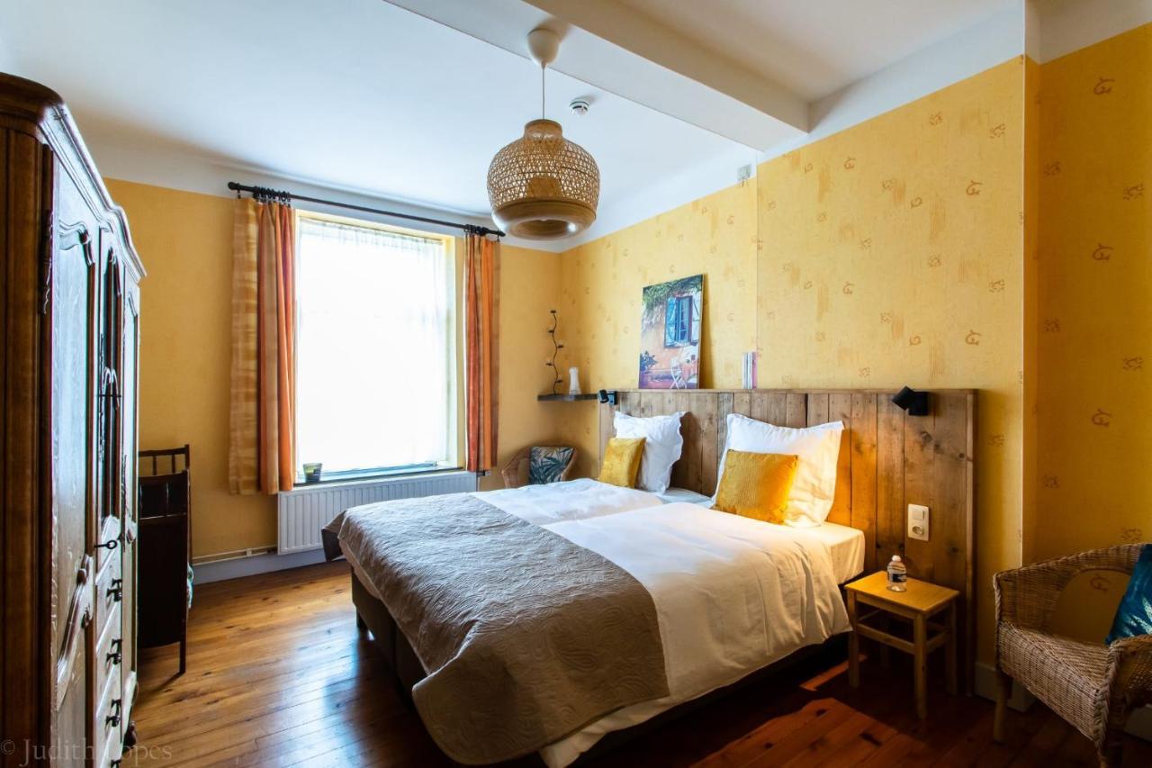 Maison Spacieuse Unifamiliale. Gite La Clochette 巴斯托涅 外观 照片
