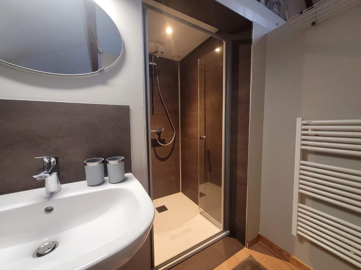 Maison Spacieuse Unifamiliale. Gite La Clochette 巴斯托涅 外观 照片