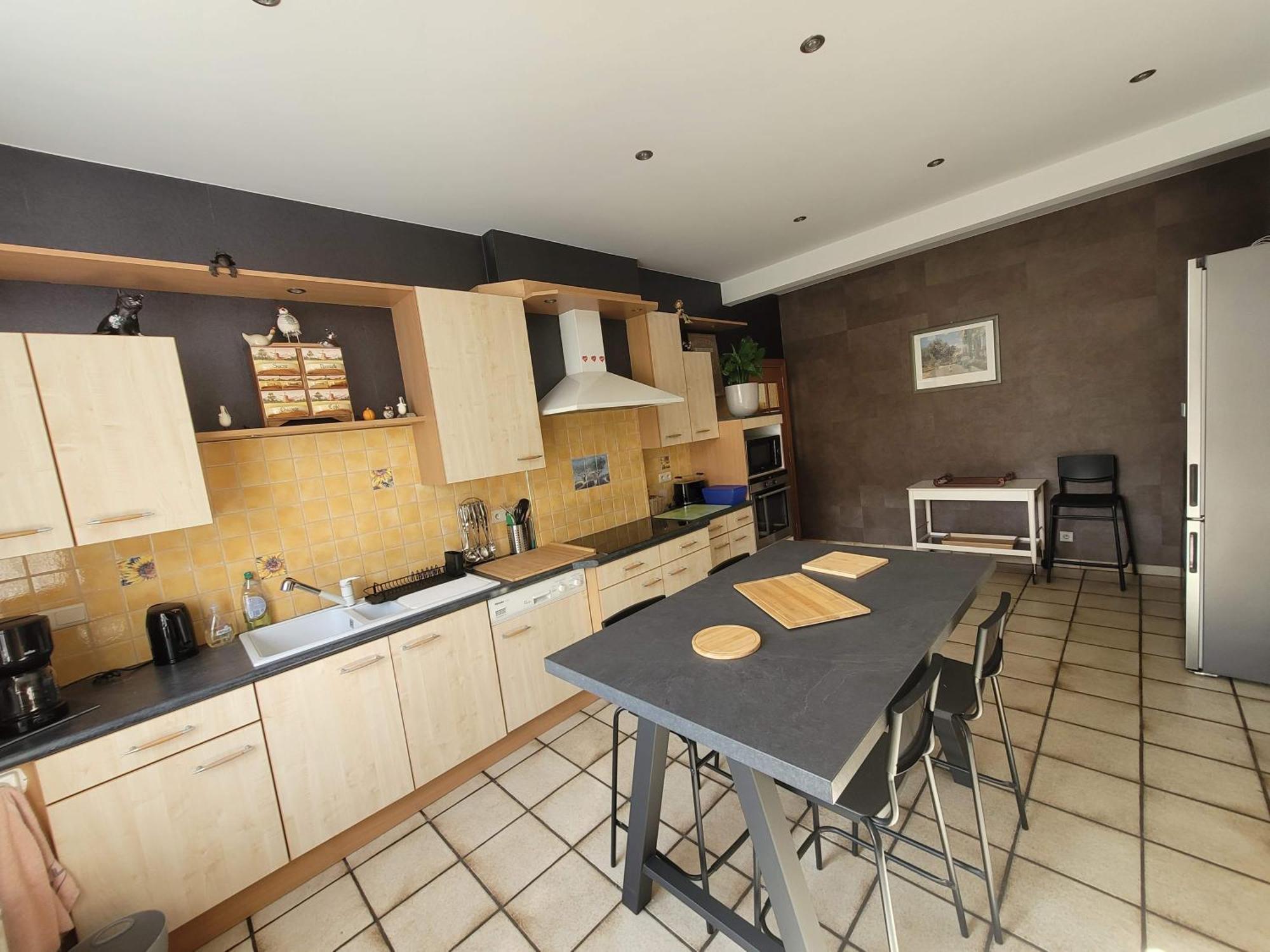 Maison Spacieuse Unifamiliale. Gite La Clochette 巴斯托涅 外观 照片
